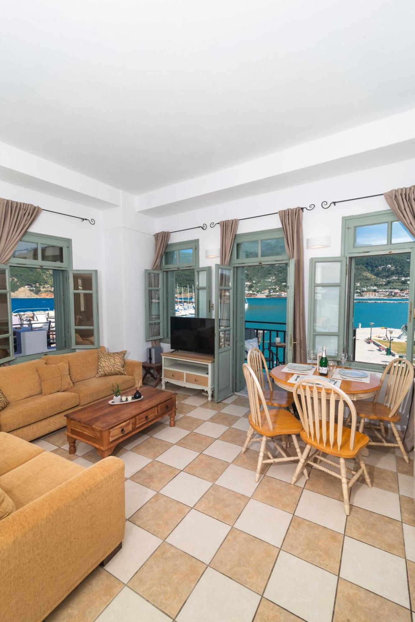 Faros Coastal Apartments سكوبيلوس تاون المظهر الخارجي الصورة